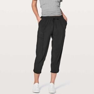 Lululemon Black 23" Final Play Crop Pants 10